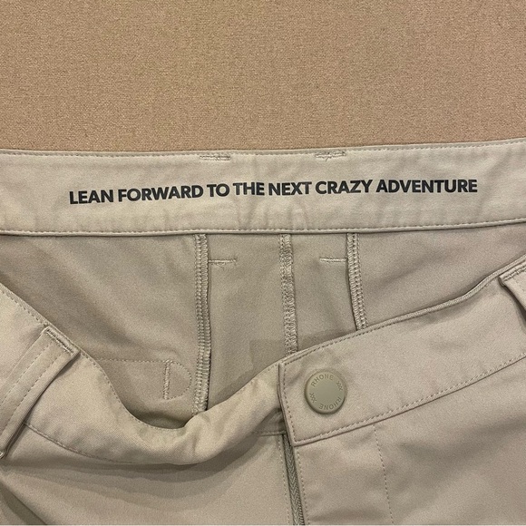 Rhône Men’s Commuter 11” Inseam Khaki Shorts Size 38 - Picture 7 of 14